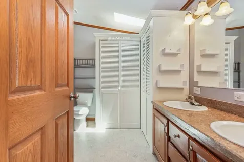 242 Fox Lane Belvidere IL 61008