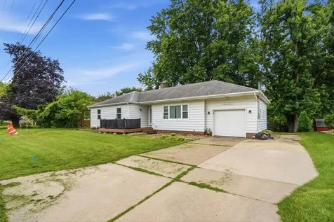 1414 23RD Avenue East Moline IL 61244