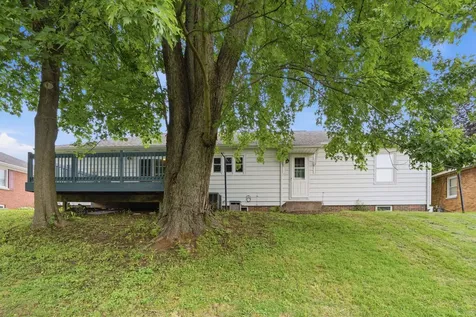 1414 23RD Avenue East Moline IL 61244
