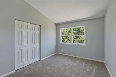 4709 Southhampton Drive Island Lake IL 60042