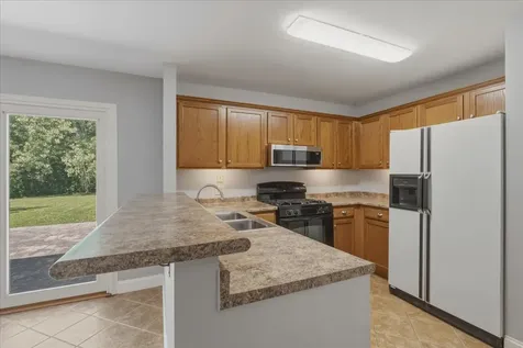 4709 Southhampton Drive Island Lake IL 60042