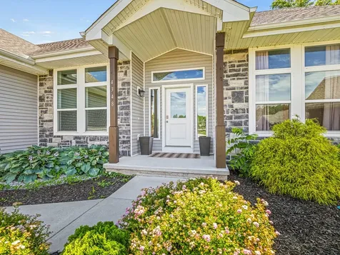 4348 Woodcliff Lane Roscoe IL 61073