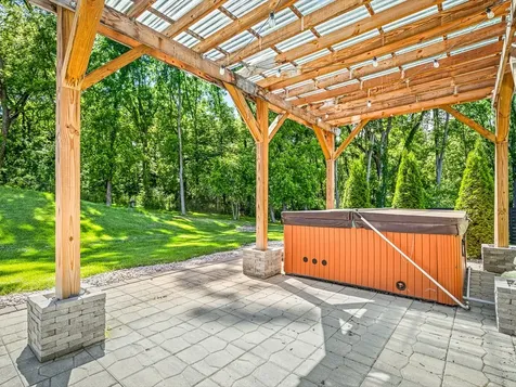 4348 Woodcliff Lane Roscoe IL 61073