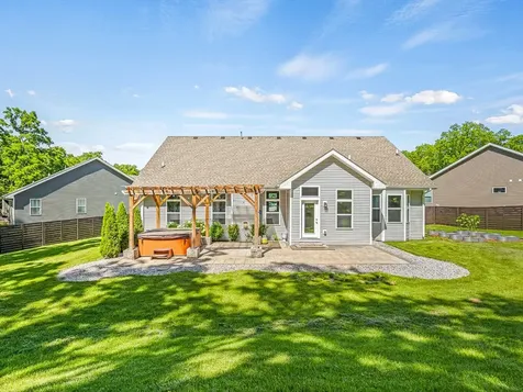 4348 Woodcliff Lane Roscoe IL 61073