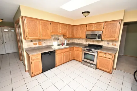 18439 Willow Lane Lansing IL 60438