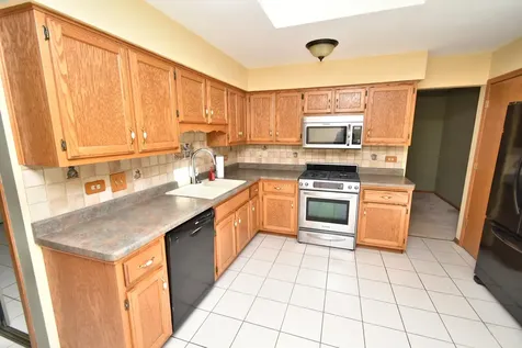 18439 Willow Lane Lansing IL 60438