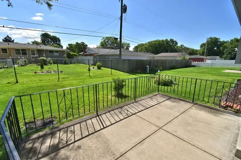 18439 Willow Lane Lansing IL 60438