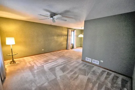 18439 Willow Lane Lansing IL 60438