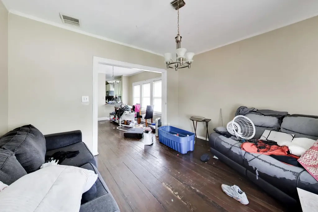 1462 West 73rd Street Chicago IL 60636