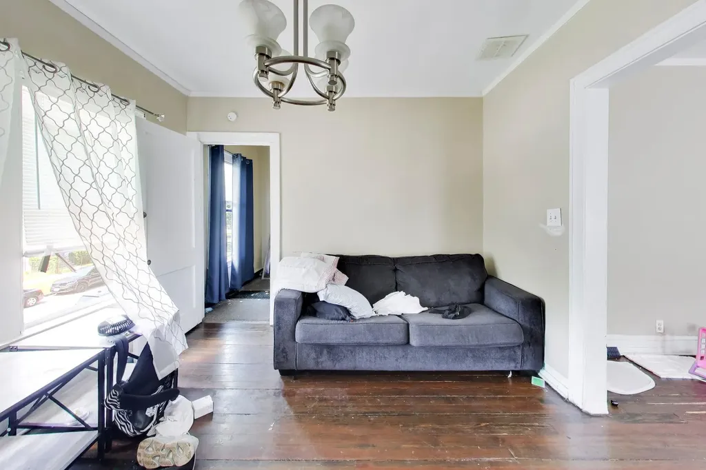 1462 West 73rd Street Chicago IL 60636