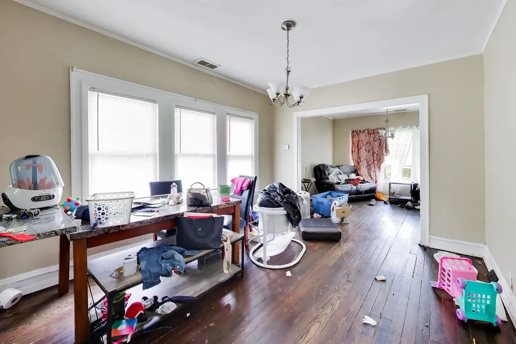 1462 West 73rd Street Chicago IL 60636