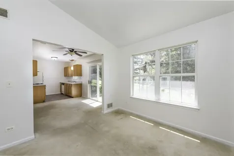 1413 West Split Oak Circle Round Lake Beach IL 60073