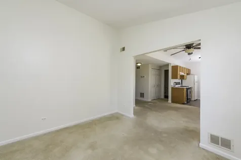1413 West Split Oak Circle Round Lake Beach IL 60073