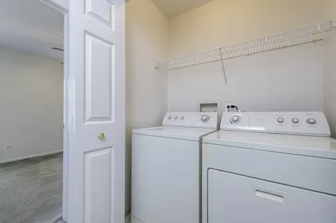 1413 West Split Oak Circle Round Lake Beach IL 60073
