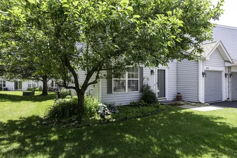 1413 West Split Oak Circle Round Lake Beach IL 60073