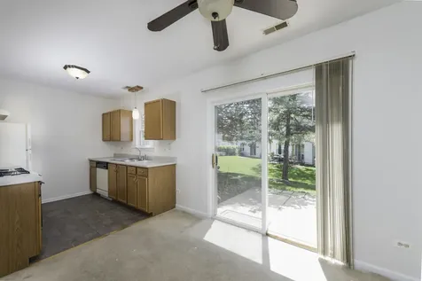 1413 West Split Oak Circle Round Lake Beach IL 60073