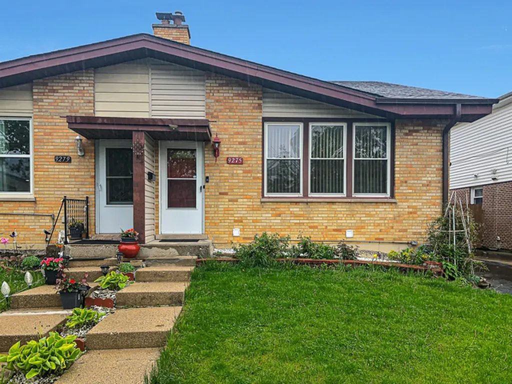 9275 North Hamlin Avenue N Des Plaines IL 60016