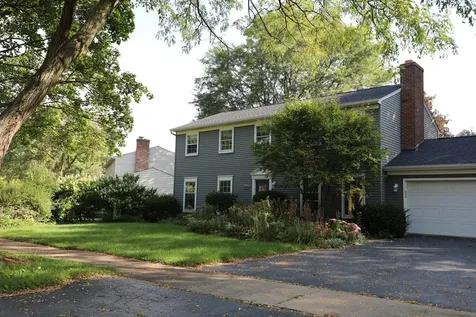 102 N Stauffer Drive Naperville IL 60540