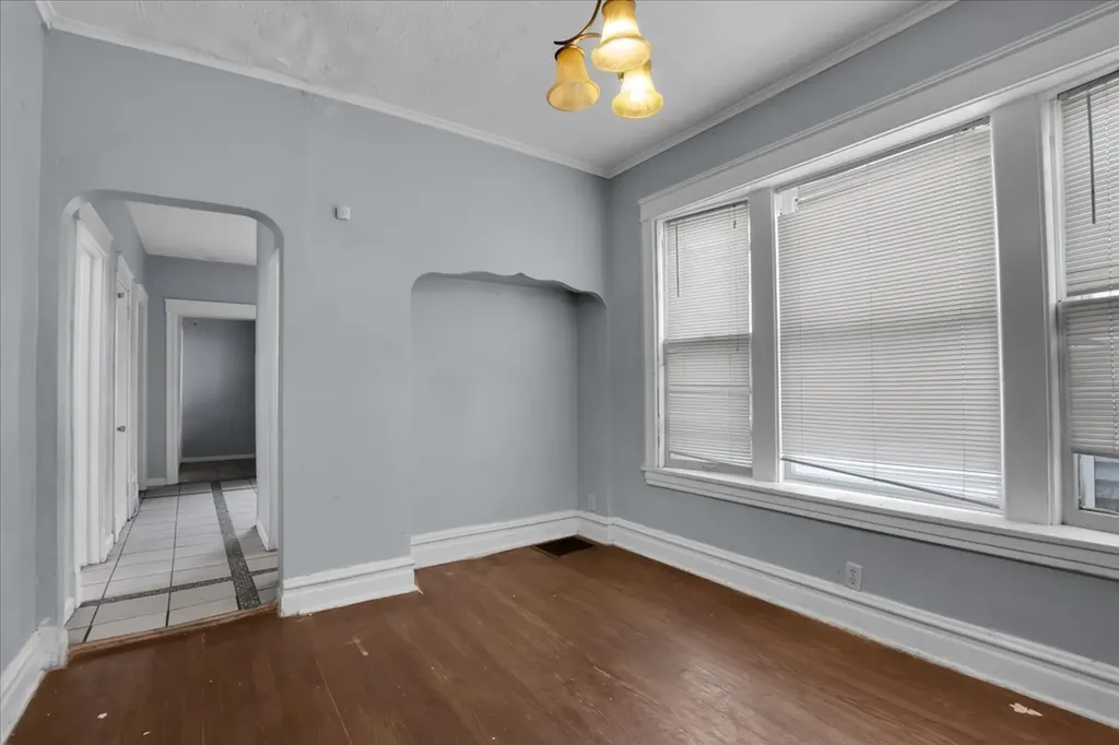 710 East 92nd Place Chicago IL 60619