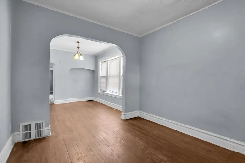 710 East 92nd Place Chicago IL 60619