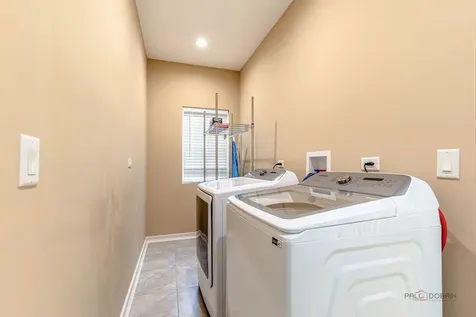 355 Woodhill Lane Lake Villa IL 60046