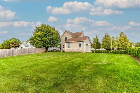 355 Woodhill Lane Lake Villa IL 60046
