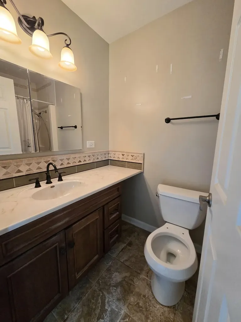 6705 Foxtree Avenue Woodridge IL 60517