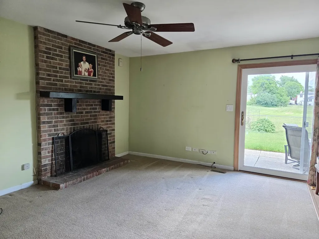 6705 Foxtree Avenue Woodridge IL 60517