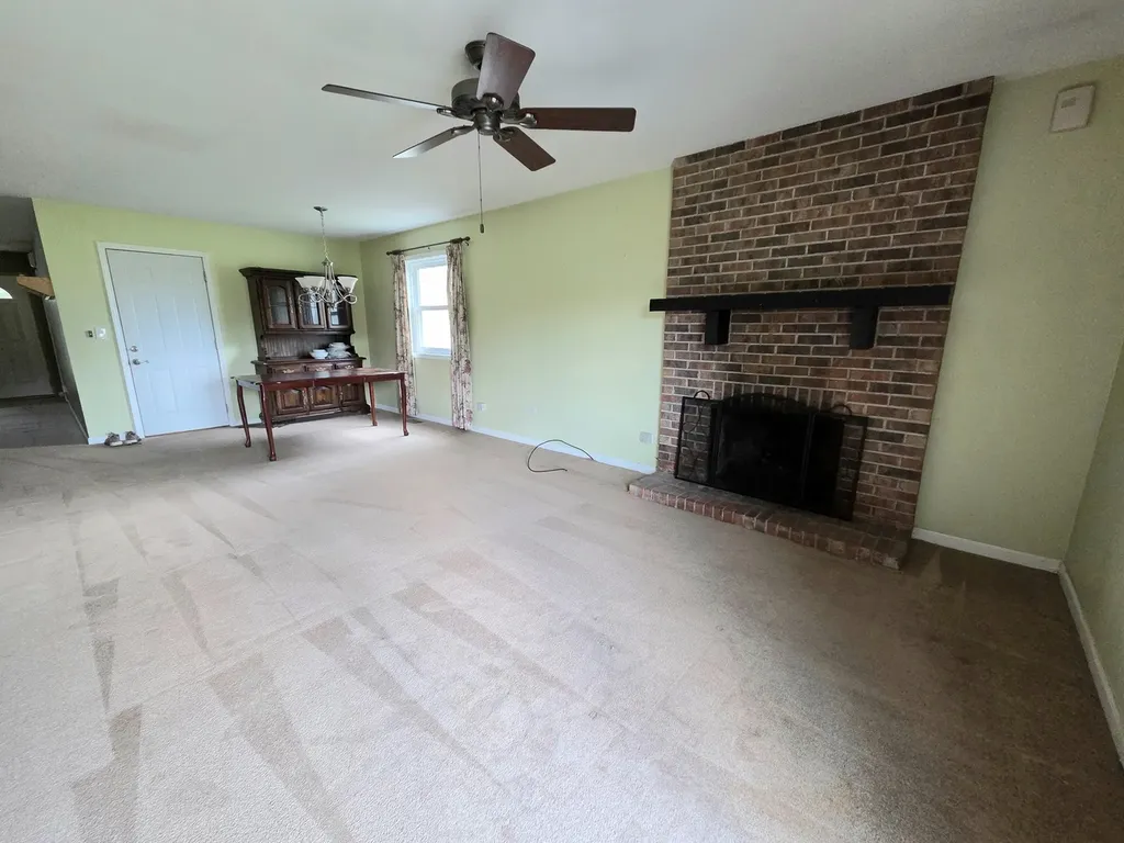 6705 Foxtree Avenue Woodridge IL 60517