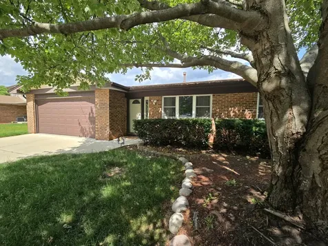 6705 Foxtree Avenue Woodridge IL 60517