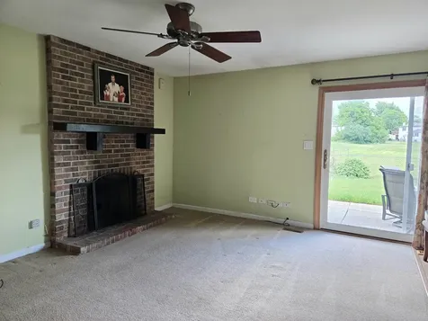 6705 Foxtree Avenue Woodridge IL 60517