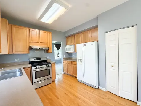 3821 Spring Lake Court Joliet IL 60435