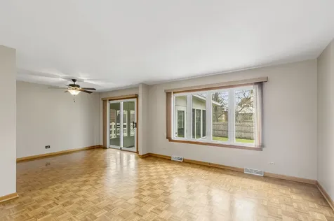 218 Mastodon Drive Ingleside IL 60041
