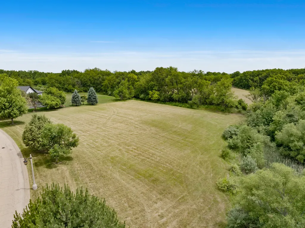 18N647 Ridgefield Boulevard Huntley IL 60142