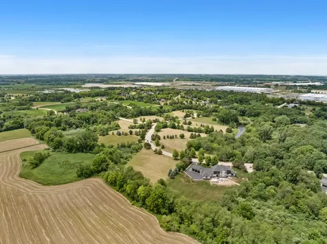 18N647 Ridgefield Boulevard Huntley IL 60142