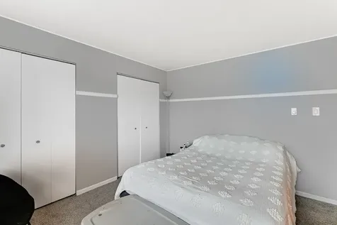12850 Crestbrook Court Crestwood IL 60418