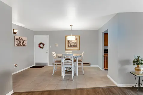 12850 Crestbrook Court Crestwood IL 60418