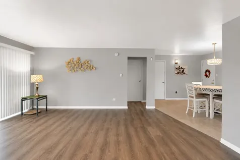 12850 Crestbrook Court Crestwood IL 60418