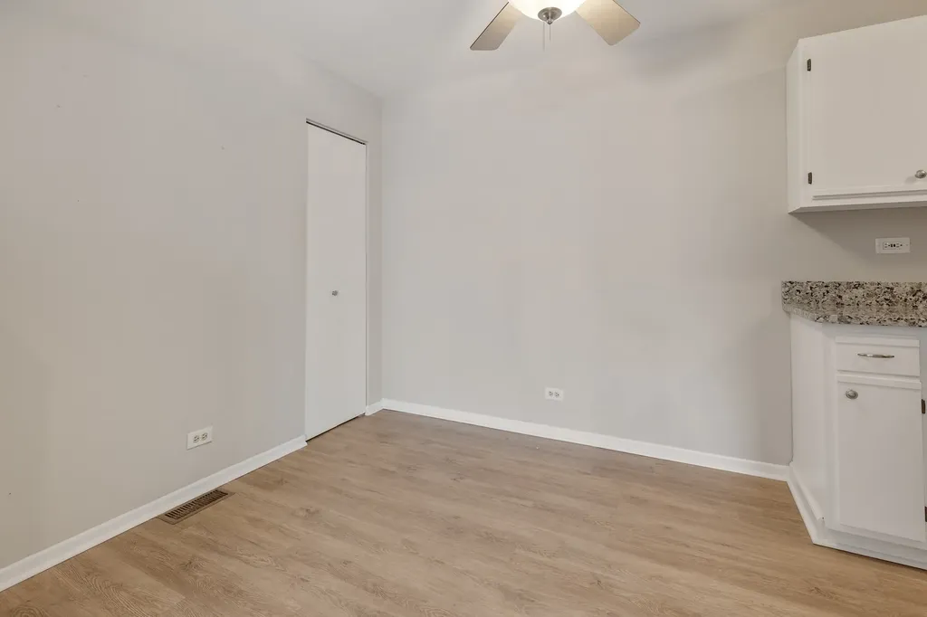 332 Park Ridge Lane Aurora IL 60504