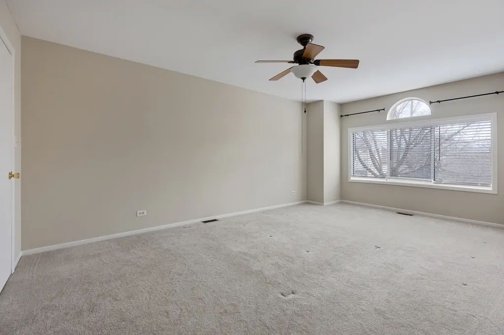 332 Park Ridge Lane Aurora IL 60504