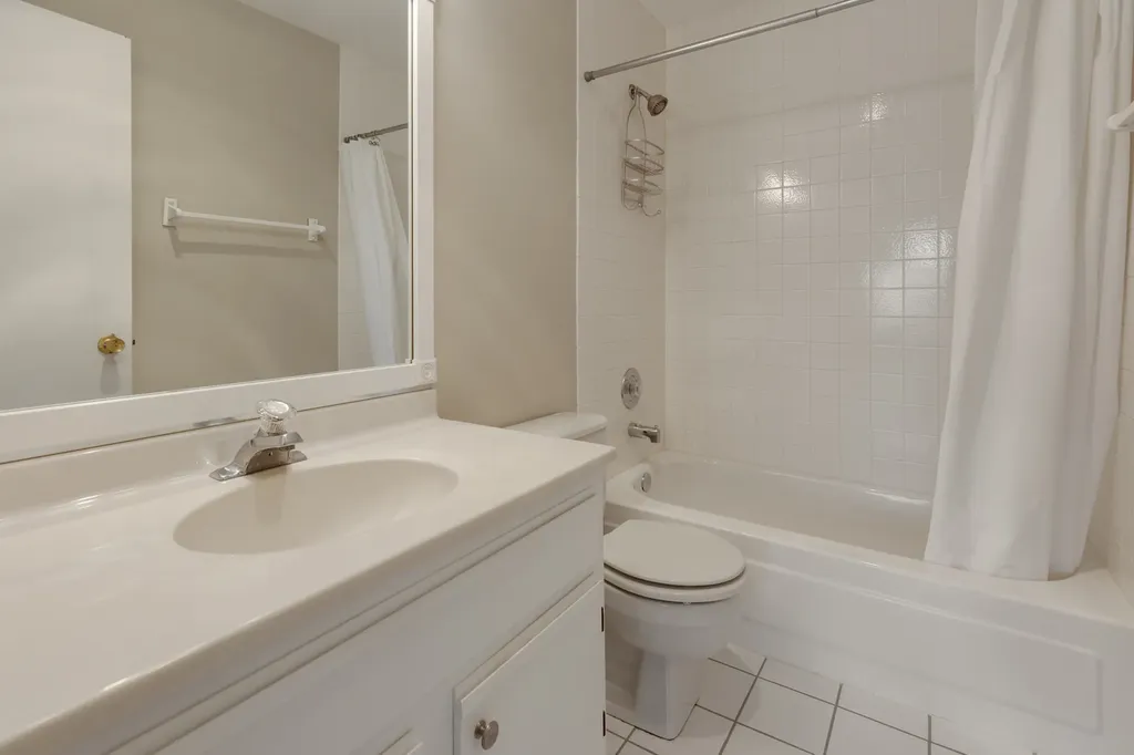332 Park Ridge Lane Aurora IL 60504