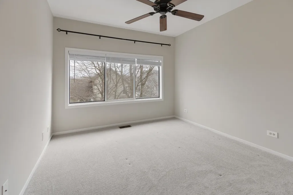332 Park Ridge Lane Aurora IL 60504