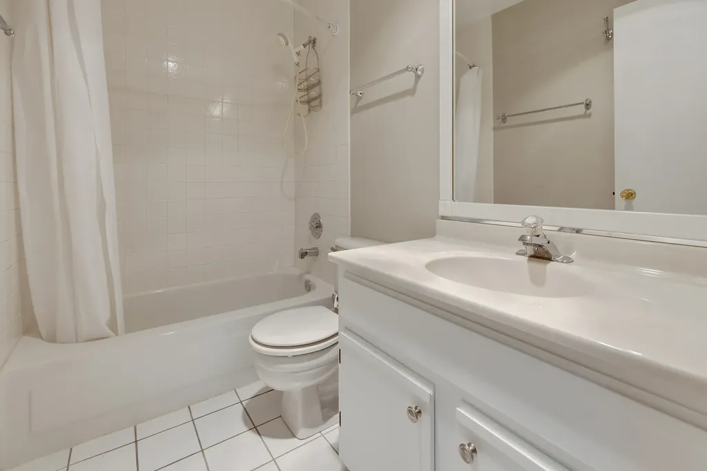 332 Park Ridge Lane Aurora IL 60504