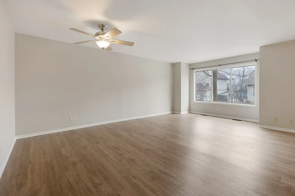 332 Park Ridge Lane Aurora IL 60504