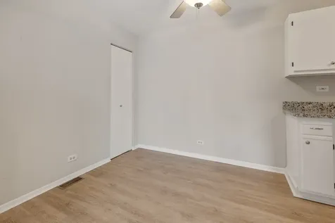 332 Park Ridge Lane Aurora IL 60504