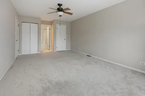 332 Park Ridge Lane Aurora IL 60504