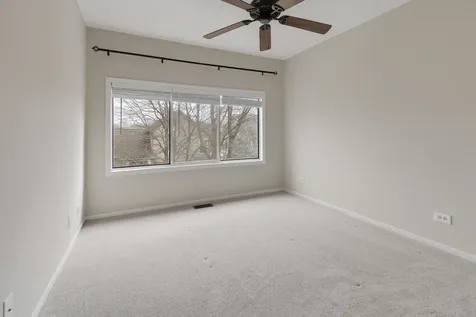 332 Park Ridge Lane Aurora IL 60504