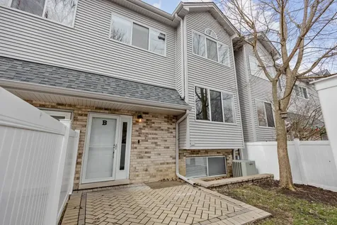 332 Park Ridge Lane Aurora IL 60504