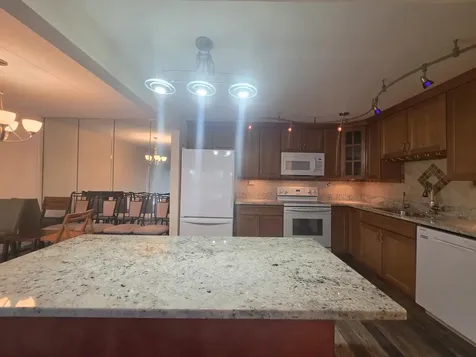 375 Plum Creek Drive Wheeling IL 60090