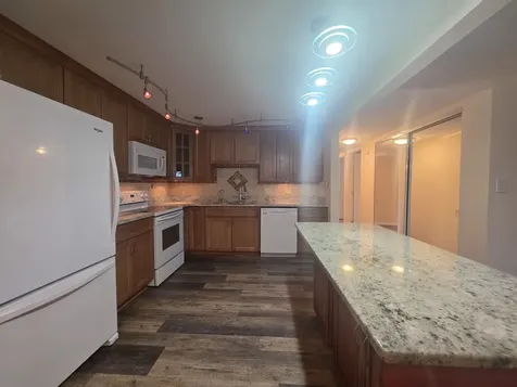 375 Plum Creek Drive Wheeling IL 60090